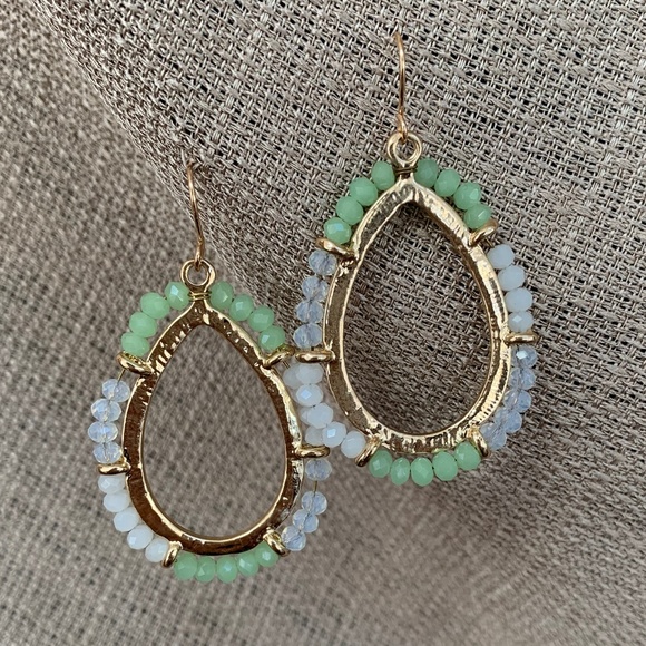 unknown Jewelry - Tear Drop Earrings